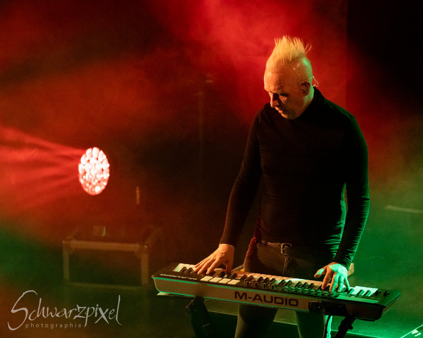 SOLAR FAKE – 1 NIGHT // 2 SHOWS 2021