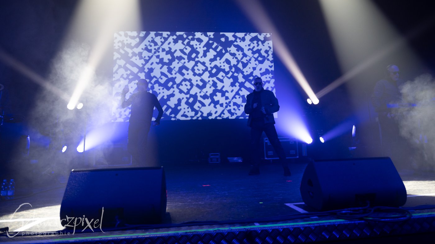 Front 242 und Nitzer Ebb