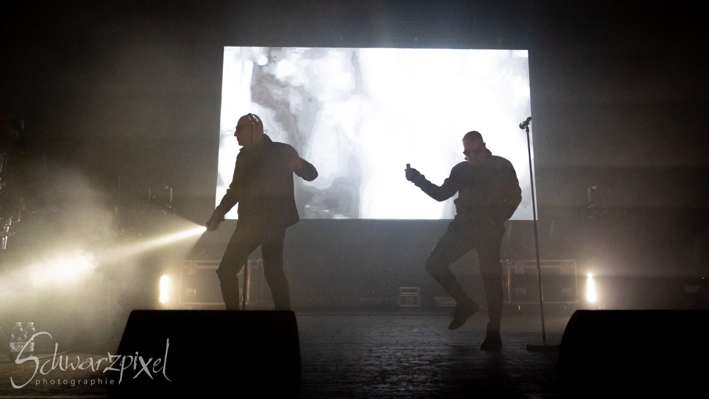 Front 242 und Nitzer Ebb