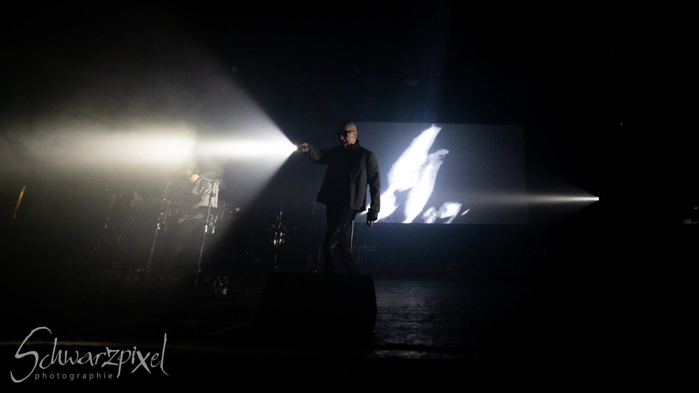 Front 242 und Nitzer Ebb