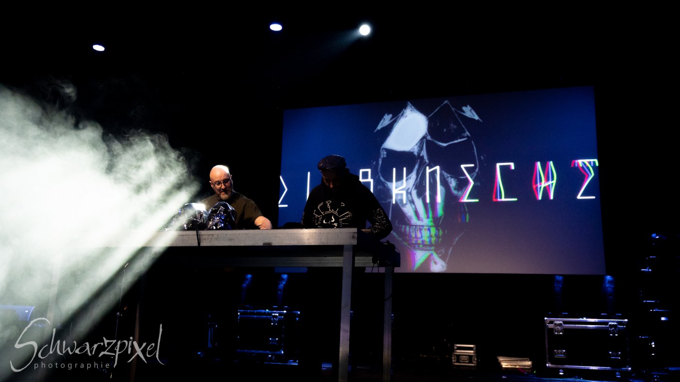 Front 242 und Nitzer Ebb
