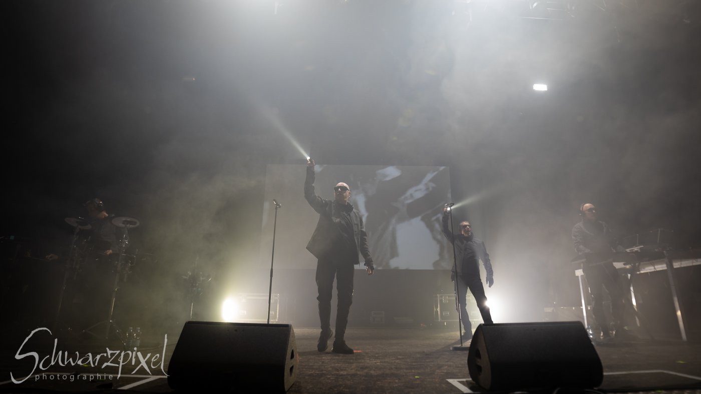 Front 242 und Nitzer Ebb