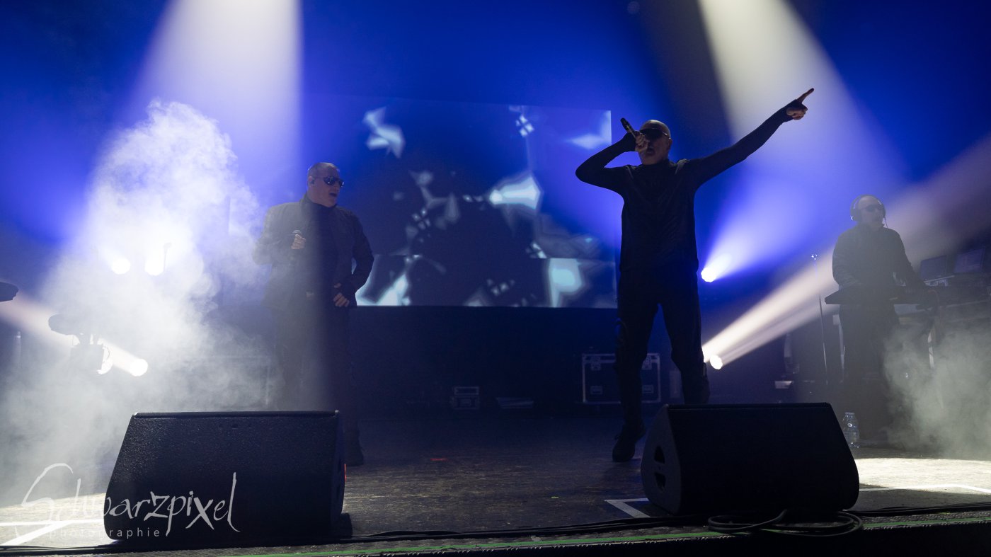 Front 242 und Nitzer Ebb