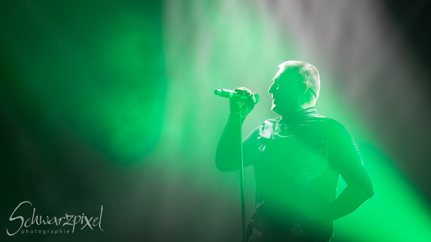 Front 242 und Nitzer Ebb