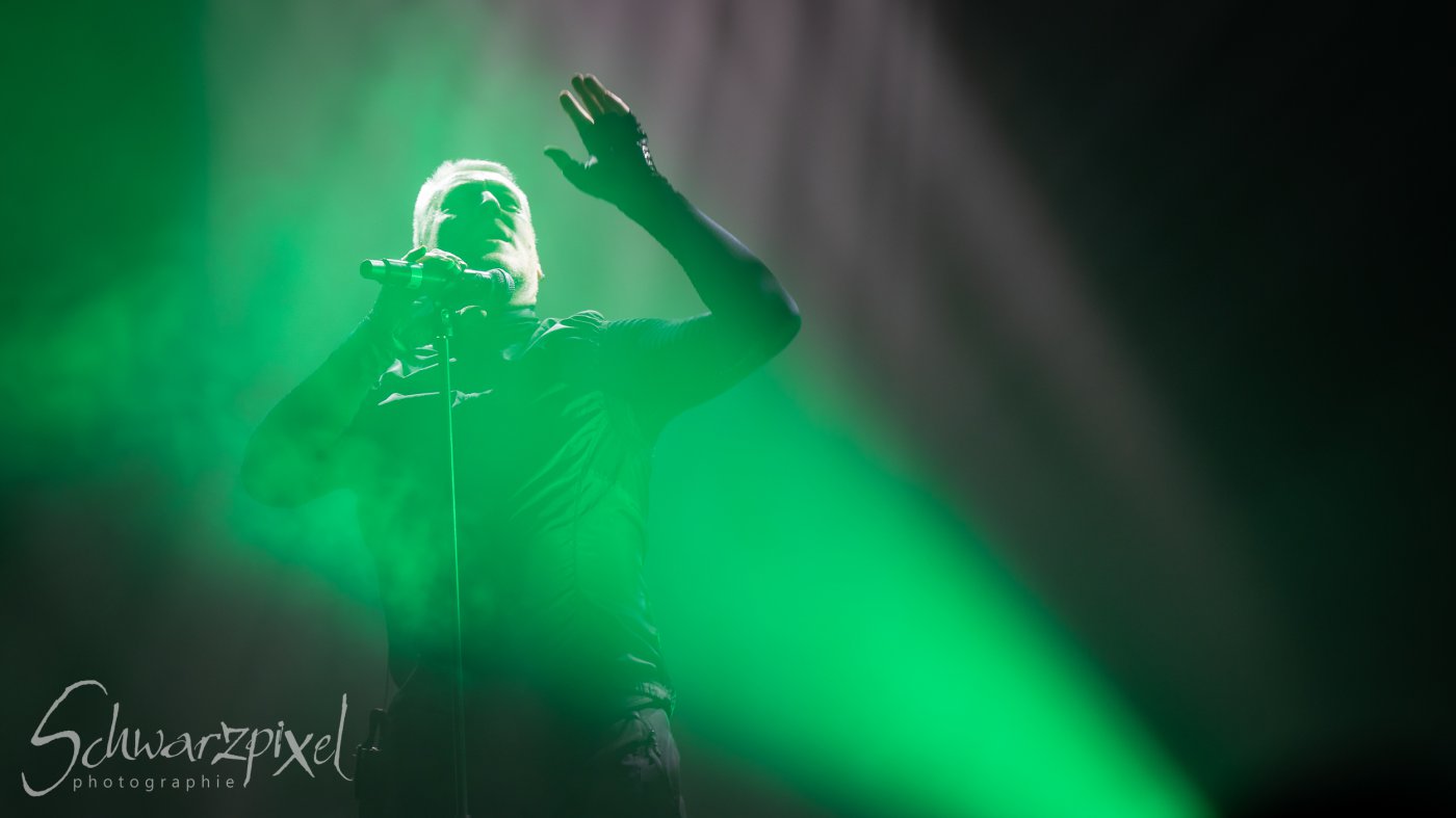 Front 242 und Nitzer Ebb
