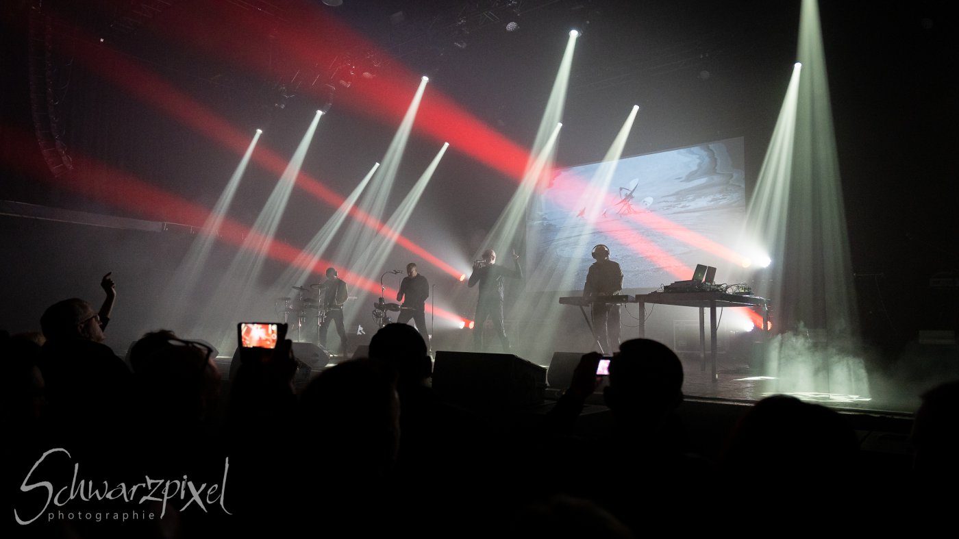 Front 242 und Nitzer Ebb