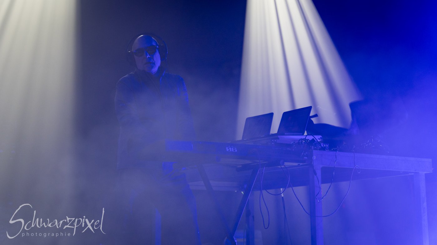 Front 242 und Nitzer Ebb