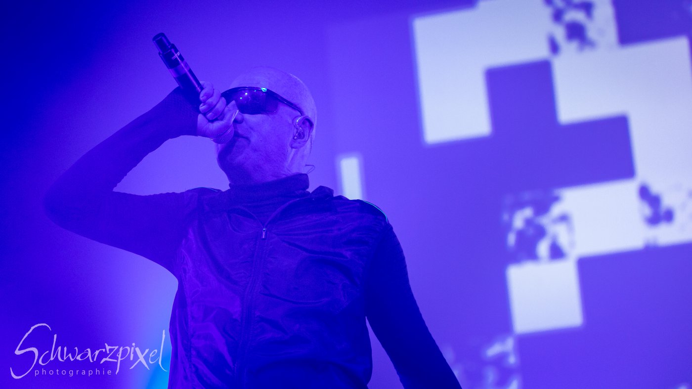 Front 242 und Nitzer Ebb