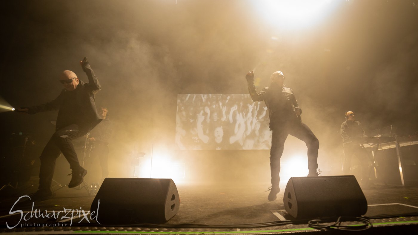 Front 242 und Nitzer Ebb