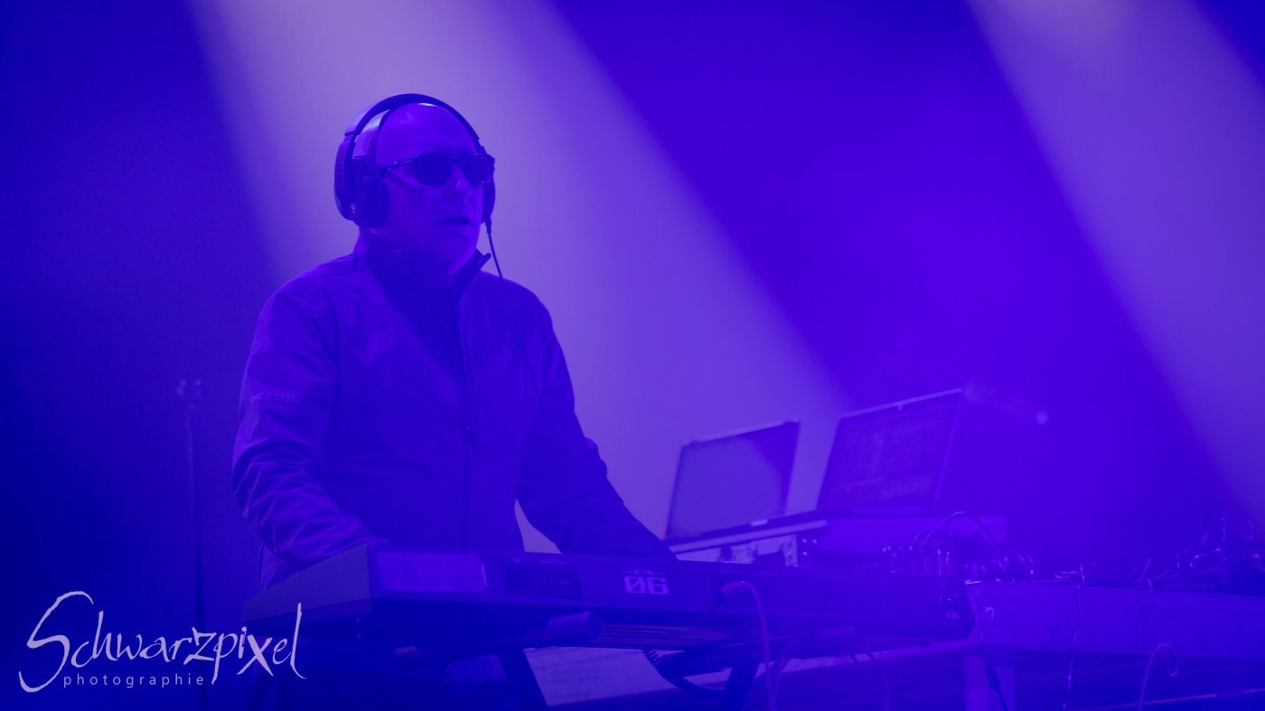 Front 242 und Nitzer Ebb