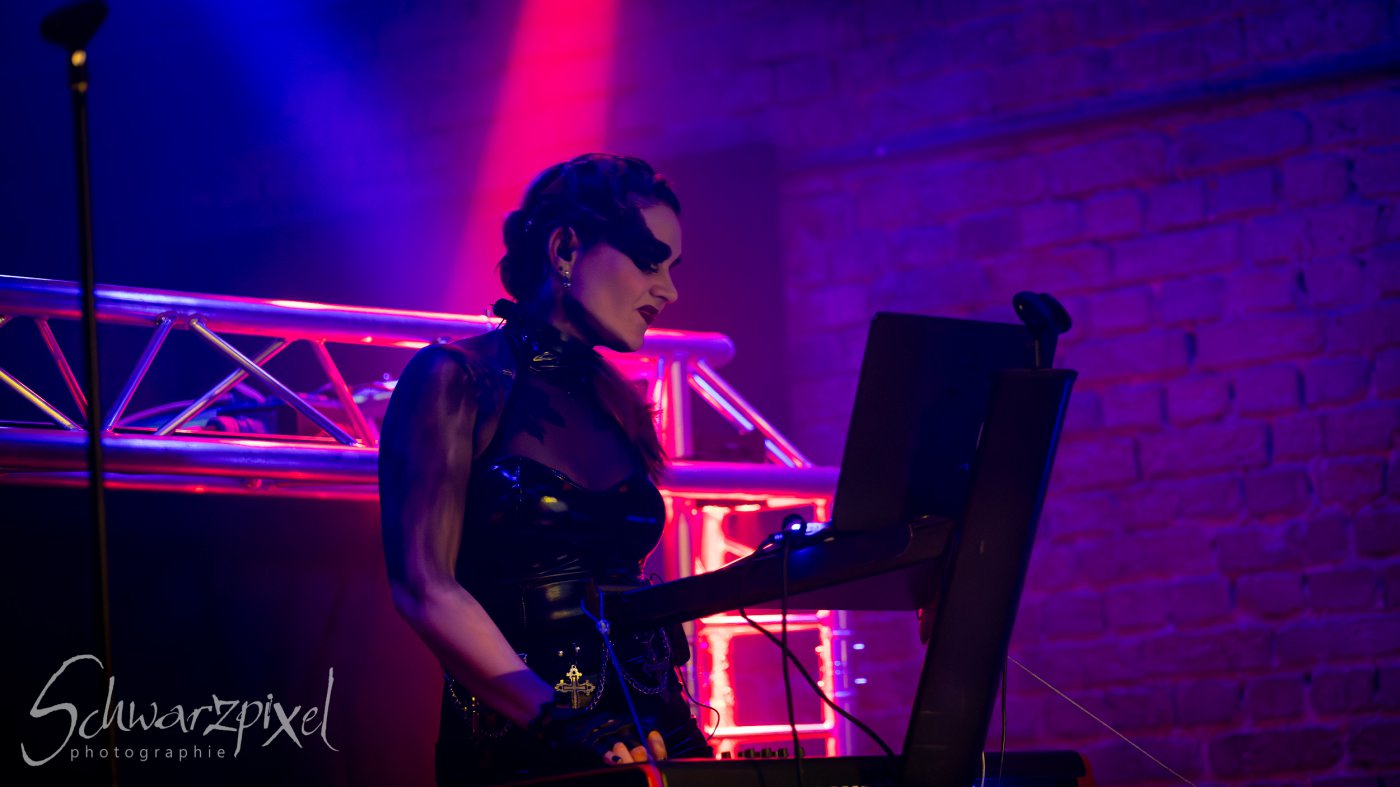 Combichrist Oldschool Set - Matrix 2025