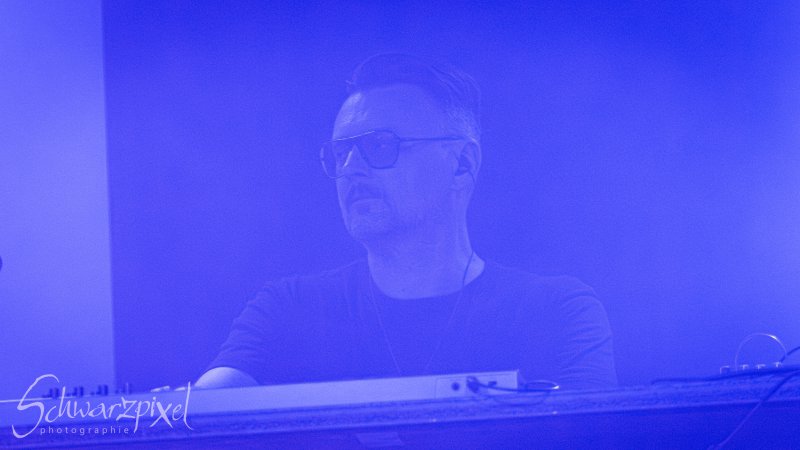 FRONT LINE ASSEMBLY