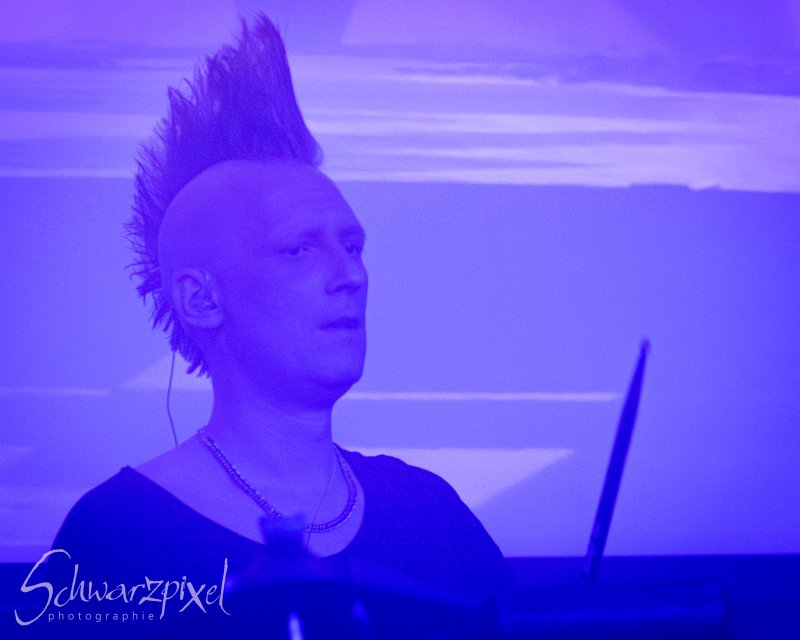 FRONT LINE ASSEMBLY